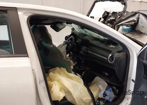 2021 Kia Forte Gt-Line z USA, uszkodzony, nr VIN 3KPF34AD1ME341222